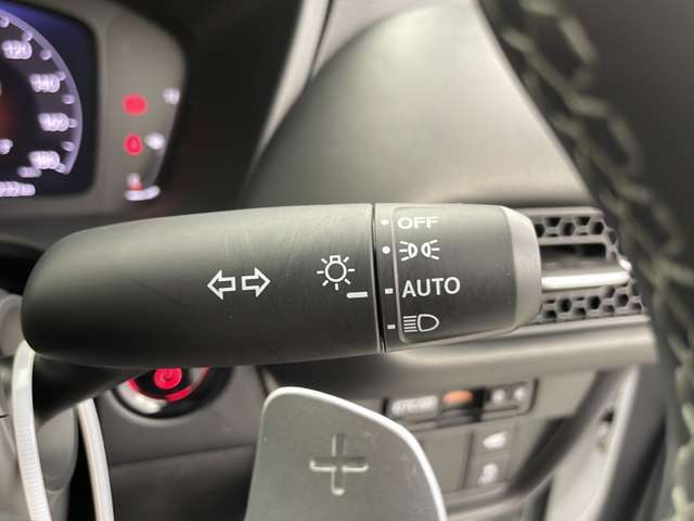 【運転席操作部】快適なドライブを楽しむための機能が装備されています！運転席から触れるので、使いやすいです！除菌プランいれていただくと、さらに清潔で安心していただけます！
