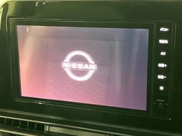 【メーカー純正9型ナビ】インテリアに溶け込むスタイリッシュな「専用設計」メーカーナビを装備♪視認性や操作性など基本性能にも優れ、より上質なカーライフをお楽しみいただけます。