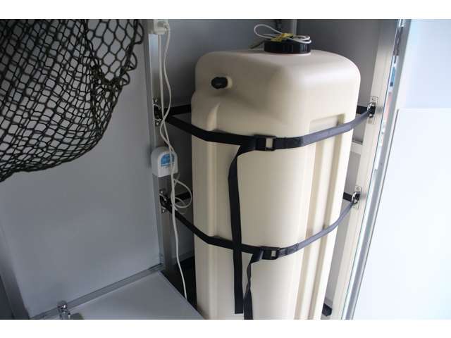 200L給排水タンク装備☆
