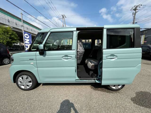嬉しい両側スライドドアです！乗り降りが楽々です★
