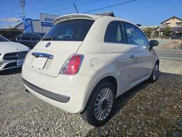 自社工場完備。点検整備やアフターもお任せください。そのほか、専用ブースにて各種コーティングを行っております。