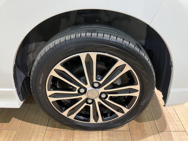 H30年式、走行6.4万km　後席モニターに純正8インチハイエンドナビに全方位カメラ、フロントドライブレコーダー、ETCとフル装備！半年ごとに弊社でメンテナンスされてました車で車検整備付きで安心ですよ