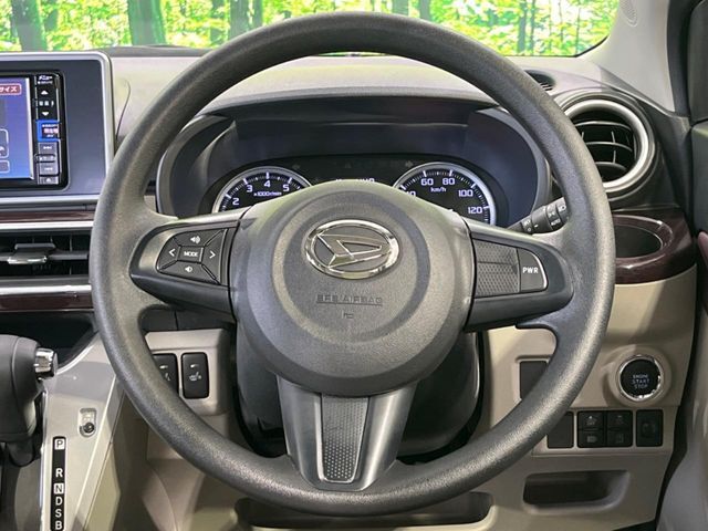 【ステアリングスイッチ】運転中、前方から目線をそらすことなく、オーディオ等の操作が可能な便利機能！安心＆快適なドライブを演出してくれます♪