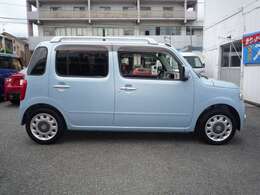 他にも画像がございますので、是非ご覧頂ければと思います。より詳しくお車をご覧いただけます。