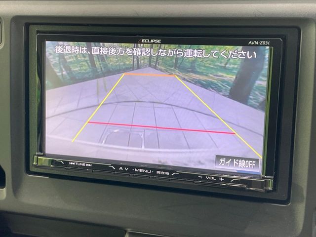 【バックカメラ】駐車時に後方がリアルタイム映像で確認できます。大型商業施設や立体駐車場での駐車時や、夜間のバック時に大活躍！運転スキルに関わらず、今や必須となった装備のひとつです！