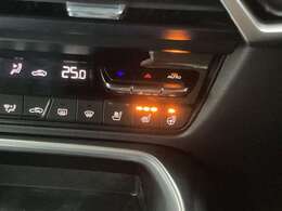 シートヒーター、ステアリングヒーター完備で冬場も安心♪