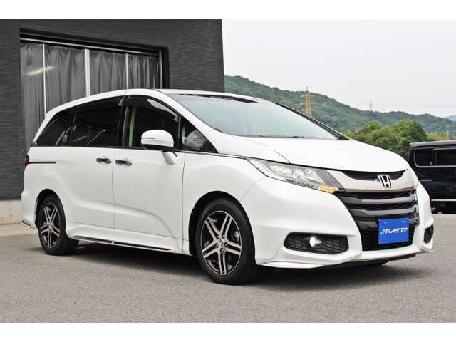 ☆認定車輌とは、第三者機関の査定士が車両状態の査定を行うサービスです。査定の結果は車体、内装、機関、骨格という4つのポイントに分けられており、クルマの状態をわかりやすく開示してあります。