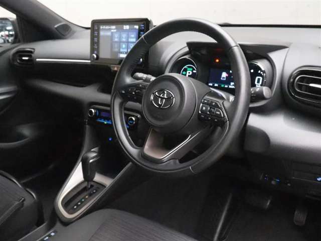 見通しのよいすっきりとした視界で、誰でも運転しやすいです。運転のしやすさは疲れにくさにも繋がりますよ♪