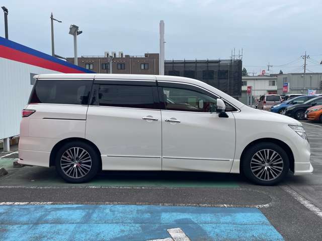 ホワイトカラーです！！