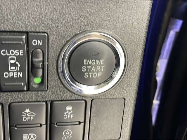 【運転席操作部】『運転席周辺の装備』の画像になります。快適なドライブを楽しむための機能が装備されています！運転席から触れるので使いやすいです！