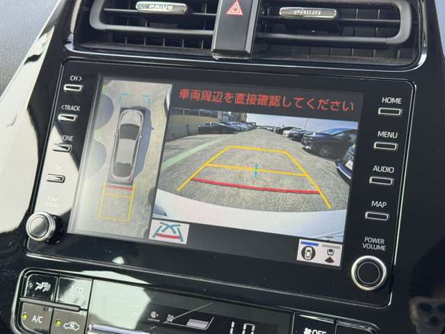 『パノラミックビューモニター』360度カメラも装着されております！車内のスイッチで切り替え可能です！リバース時には、自動でバックカメラと併用で映し出されますので、全周囲を確認しながら後退可能です！！！