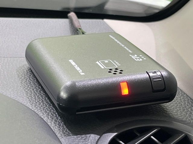 【ETC】高速道路の料金所をストレスなく通過！話題のスポットやサービスエリアに多い「スマートIC」利用時は必須のアイテムです。当店でセットアップを実施、ご納車当日からすぐにご利用いただけます！