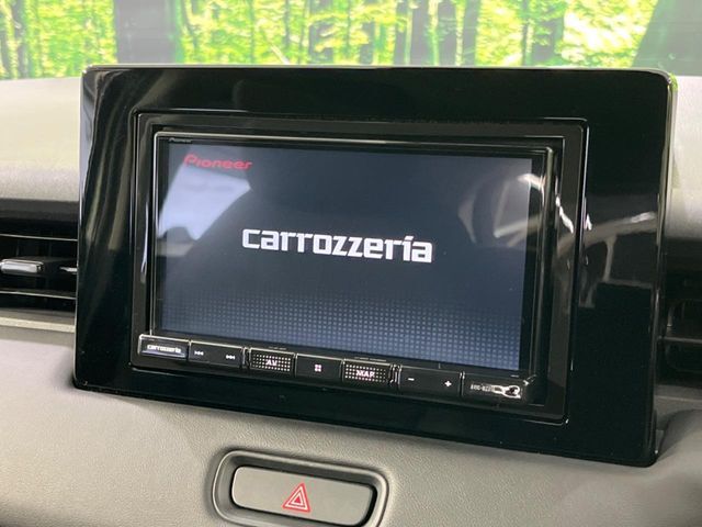 【ナビゲーション】目的地までしっかり案内してくれる使いやすいナビ。Bluetooth接続すればお持ちのスマホやMP3プレイヤーの音楽を再生可能！毎日の運転がさらに楽しくなります！！