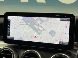 ●HDD純正ナビ:一体感のあるナビは、高級感ある車内を演出してくれます。オーディオ機能も充実しておりますので、運転もより楽しめます♪