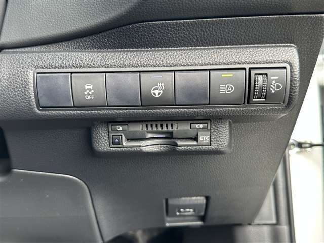 もちろんETCも装着済みです。