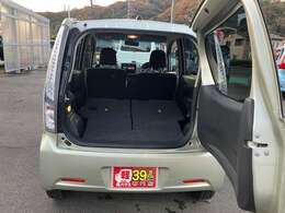 シートアレンジ次第で様々な用途で使えるラゲッジスペース。50型のTVやベッドなど、今まで配送してもらってたものが、これからはその日に持ち帰れそうですね！