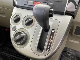 【シフトレバー】『シフトレバー』の画像になります。写真の内容に関してご不明点、ご質問等がございましたらお気軽にガリバー店舗までお問い合わせください。