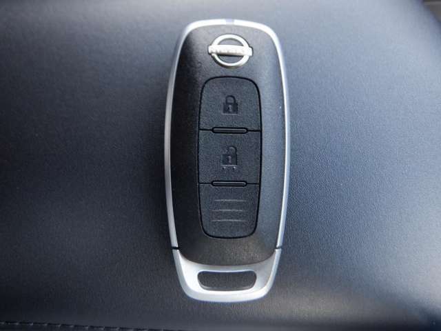 『インテリジェントキ-』機械的な鍵を使用せずに車両のドアの施錠/解錠、エンジン始動が可能なシステムです！
