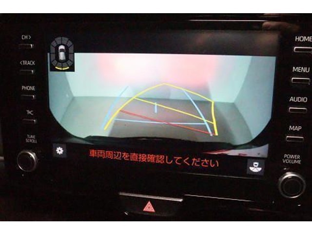 ガイド付きバックモニター！　ハンドルを切るとラインも曲がって表示され、進行方向の目安となり安心です。