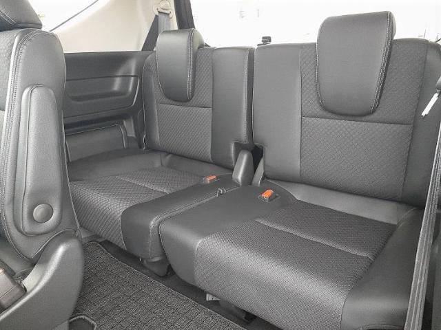 WECARS（ウィーカーズ）は全国250店舗展開！お客様が安心してカーライフをお楽しみいただけるよう社員一同心を込めてサポートいたします。