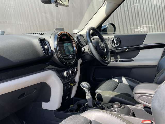 全国納車可能※です！全国のLIBERALA、もしくはガリバーグループ直営店舗のどこでも納車が可能です。※車両運搬費がかかります。