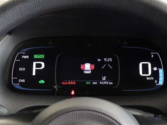 機能的で見やすいメーターです。
