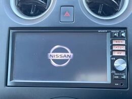 【純正ナビ】人気の純正ナビを装備。オーディオ機能も充実しており、Bluetooth接続すればお持ちのスマホやMP3プレイヤーの音楽を再生可能！毎日の運転がさらに楽しくなります！！