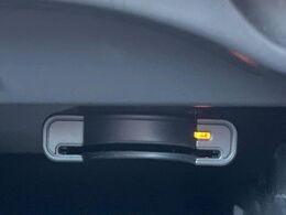 【ETC】高速道路の料金所をストレスなく通過！話題のスポットやサービスエリアに多い「スマートIC」利用時は必須のアイテムです。当店でセットアップを実施、ご納車当日からすぐにご利用いただけます！