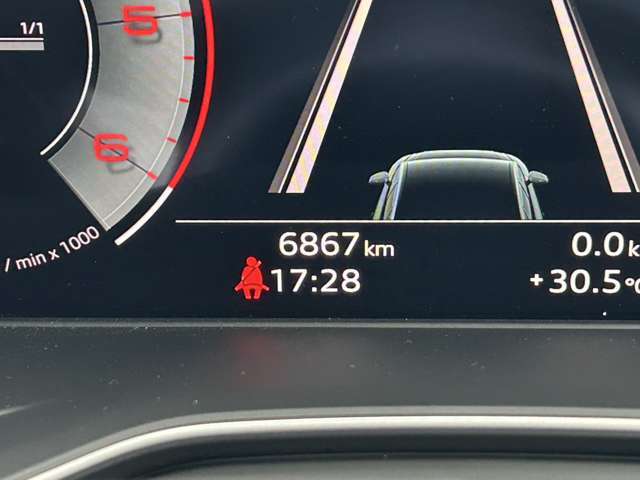 人気装備！バーチャルコックピット付車両！！走行中の地図確認も安全！！◆無料電話：0078-6002-597753◆