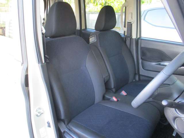 人間工学に基づいたシートにより、運転の疲労を軽減します。