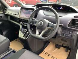 『ワイド保証1年』　日産販売店の中古車には無料で保証が付いています。品質に自信があるから実現した日産ならではの保証です。※一部保証に加入できない車両があります。