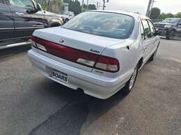 外装は全体的に小傷がいくつかございますが目立つへこみ傷などはございません！