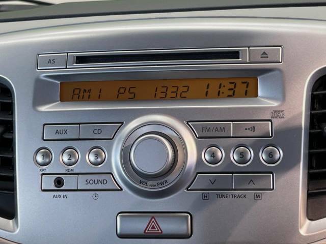 お好きな音楽を車内でお楽しみいただけます♪スピーカー交換・ウーハー追加などの音質向上や、最新ナビ・後席モニター等の取り付けも是非ご相談ください！