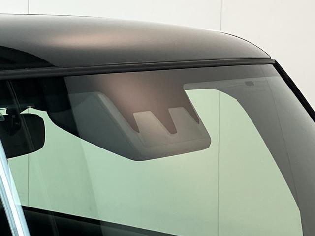 品質へのこだわり！フロアマットやシートなど車内をキレイに清掃し、ニオイや汚れなどを徹底的にクリーニングしてもらっております。室内はピカピカです☆