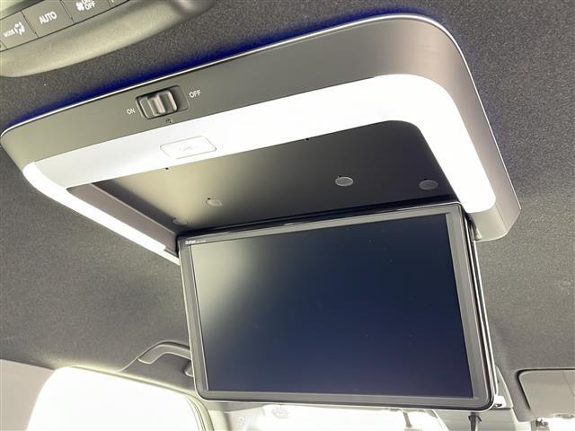 【後部座席操作部】『後部座席周辺の装備』の画像になります。写真の内容に関してご不明点、ご質問等がございましたらお気軽にガリバー店舗までお問い合わせください。