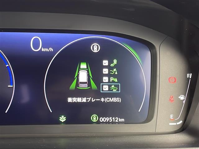 【スピードメーター】『スピードメーター』の画像になります。メーターがシンプルで見やすく運転しやすいですね！