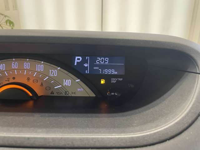 走行距離71999kmです。