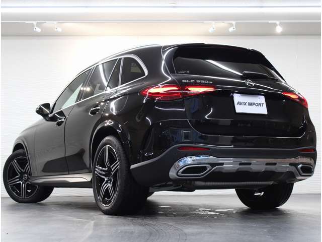 人気な外装色オブシディアンブラックにお洒落なAMGラインエクステリア＆専用AMG20インチアルミホイールが迫力あるエクステリアを演出！！