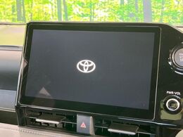 【10.5インチナビ】高級感とインパクトのある大画面ナビを装備。各種オーディオ操作はもちろん、スマホ連携もできる利便性の高いナビです♪