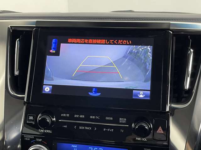【　バックカメラ　】便利なバックカメラ装備で安全確認を頂けます。駐車が苦手な方にもオススメな便利機能です♪