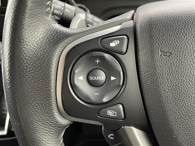 【運転席操作部】快適なドライブを楽しむための機能が装備されています！運転席から触れるので、使いやすいです！除菌プランいれていただくと、さらに清潔で安心していただけます！