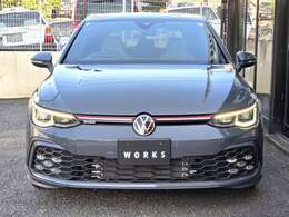 フォルクスワーゲンを代表するゴルフに2.0L ターボエンジンを搭載したホットバージョン「ゴルフ GTI」です。