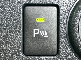 【コーナーセンサー】バンパーに付いたセンサーが障害物を検知！一定の距離に近づくとアラートで教えてくれます♪狭い駐車スペースや車庫入れ時も安心ですね☆