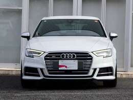 【オプション装備2】〇アシスタンスパッケージ　〇マトリクスLEDヘッドライト / フロントダイナミックターンインディケーター　〇プライバシーガラス