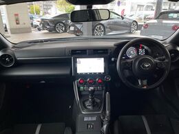 グループ総在庫数約30，000台！！全国の系列店からメーカー・車種問わずご紹介出来るので、あなたにピッタリのお車が見つかるはずです♪まずはお問い合わせ下さい☆