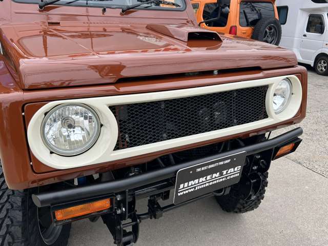 人気沸騰中のタック製SSグリルを装着しています