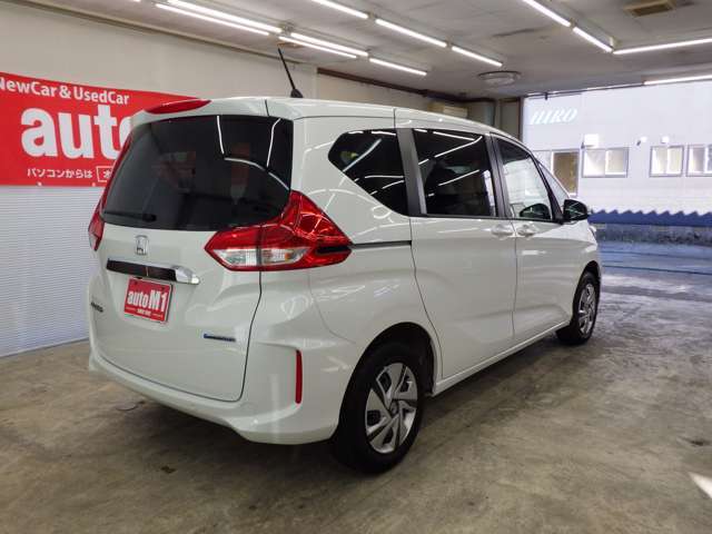 車内もキレイで嫌なニオイもありません。