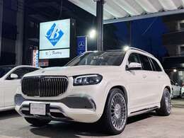 2.9リッター直6ディーゼルターボ（MAX出力330PS、MAXトルク700N・m）を搭載する「GLS400d　4MATIC」