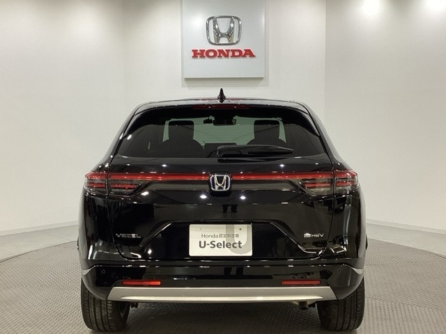 【Honda認定中古車 U-Select】　は3つの安心をお約束します。　1　Hondaのプロが整備した安心。 2　第三者機関がチェックした安心。　3　購入後もHondaが保証する安心。