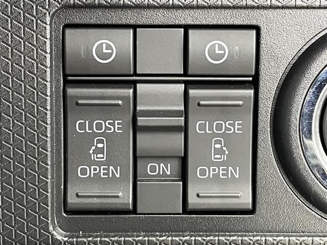 【両側パワースライドドア（ウェルカムオープン機能）】降車時にスイッチで予約しておけば、乗車時にアクセスキーを持ってクルマに近づくだけで、パワースライドドアが自動で解錠しオープンします！